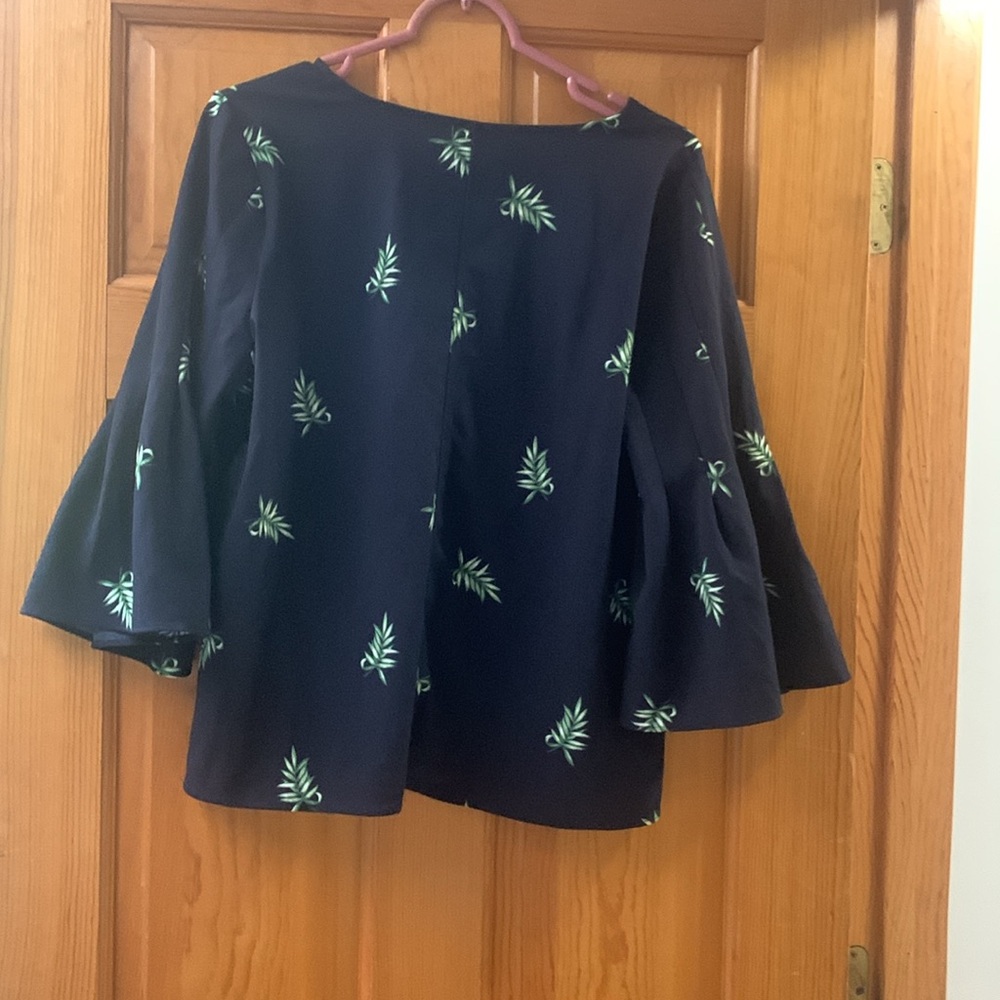 Ann Taylor Blouse - Size M - Picture 4 of 4